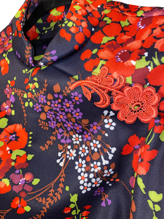 1970s Psychedelic Mandarin Collar Cherry Blossom Dress (L/XL)