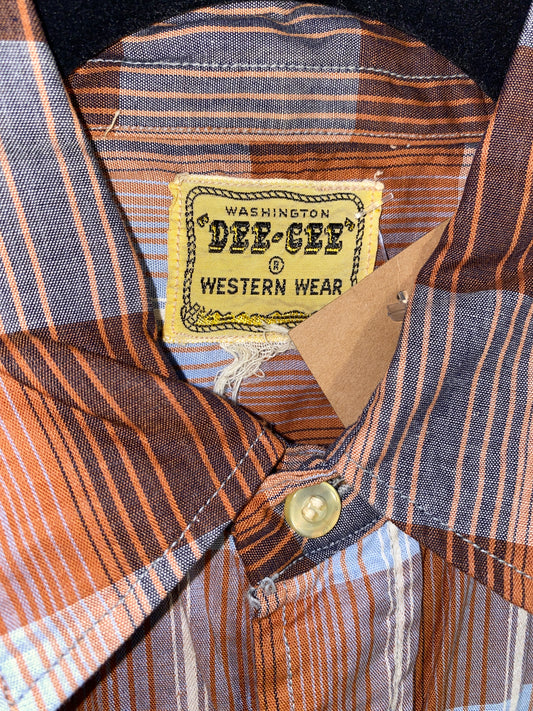 Vintage DeeCee Brand Brown Plaid Pearl Snap w Sawtooth Pockets
