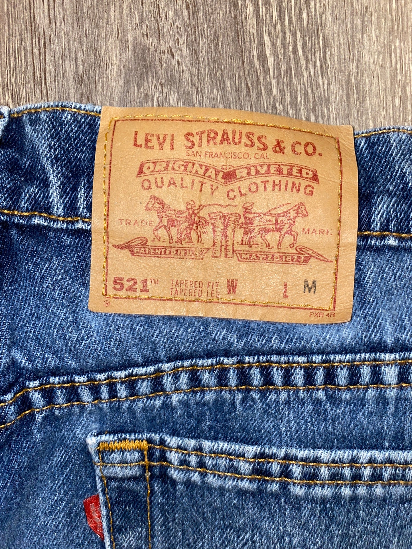 Vintage Levi's 521 Tapered Fit Mom Jeans